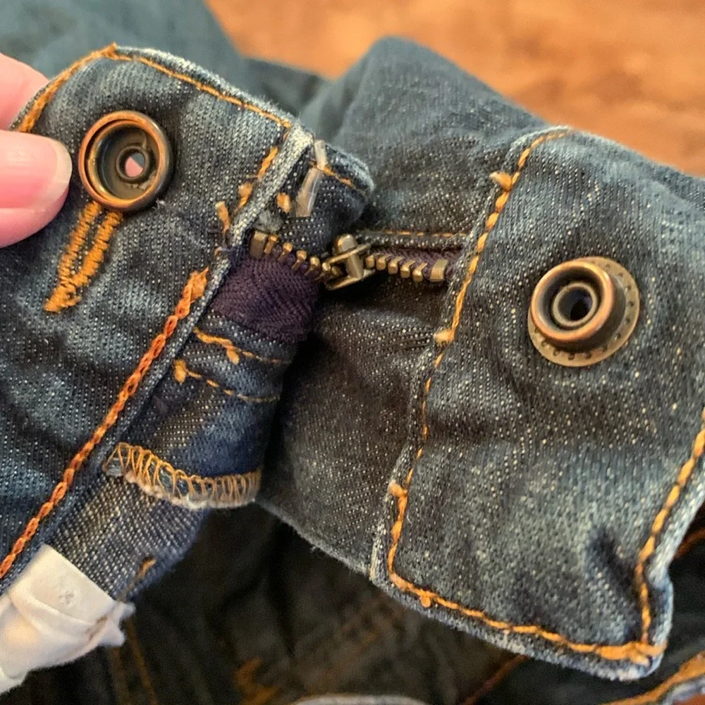 Old Navy size 8 slim heavy denim cargo jean shorts adjustable waist 6 pocket EUC